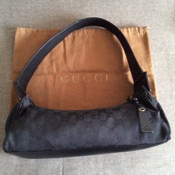 Authentic Gucci Shoulder Handbag - Picture 3 of 10